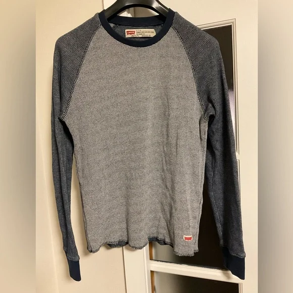 Levi’s Two Tone Long Sleeve - Picture 1 of 4